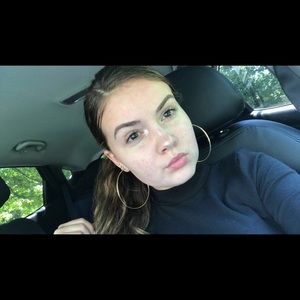 Meet your Posher, Keely